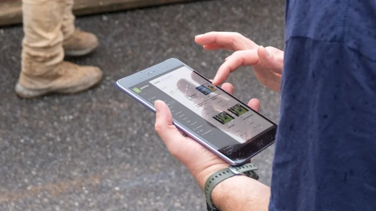 Greenius course library on tablet