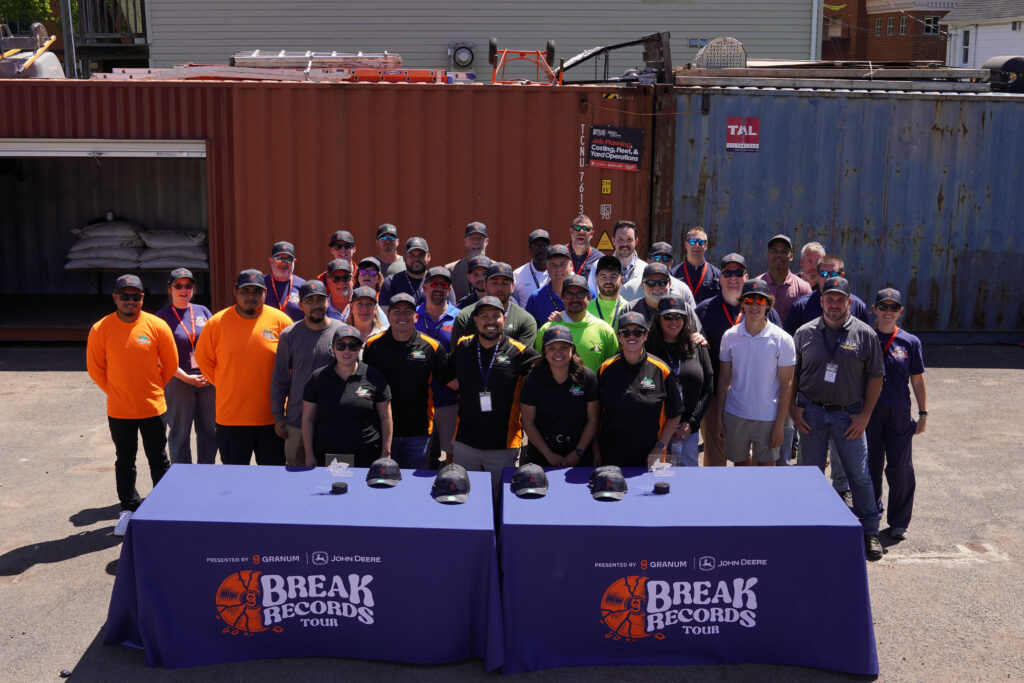 Group photo at Avanza Landscaping